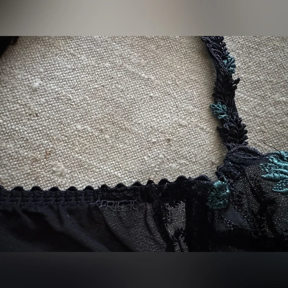 Marie Jo black / teal embroidered sheer bra. Excellent condition. 38B